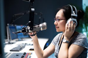 el locutor, la locutora