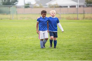 el compañero de equipo, la compañera de equipo