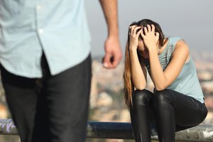 Laura has bad luck with men