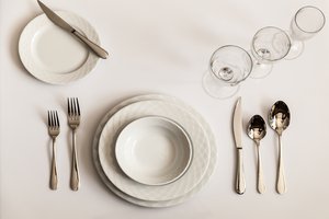 poner la mesa