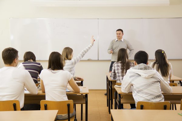 Clabe | Spanish to English Translation - SpanishDictionary.com