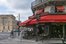 café