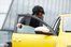 tomar un taxi