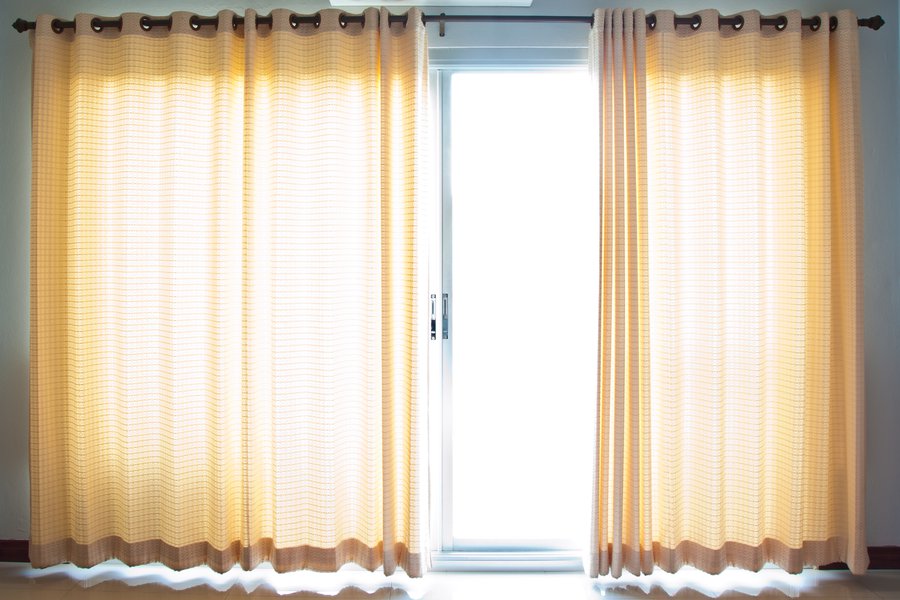 Curtain in Spanish English to Spanish Translation