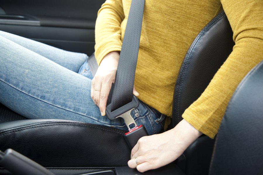 Seguro | Spanish to English Translation - SpanishDictionary.com