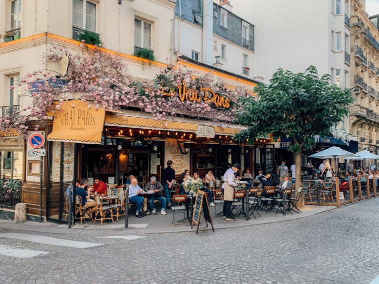 French cafe