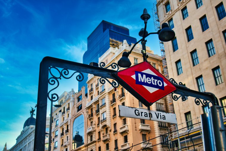 Madrid subway Gran Via