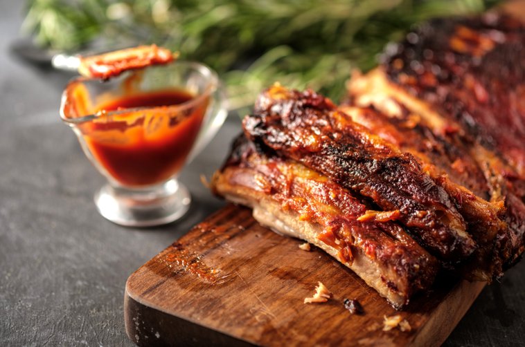 costillas con salsa de barbacoa