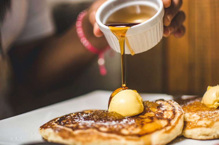 pouring maple syrup